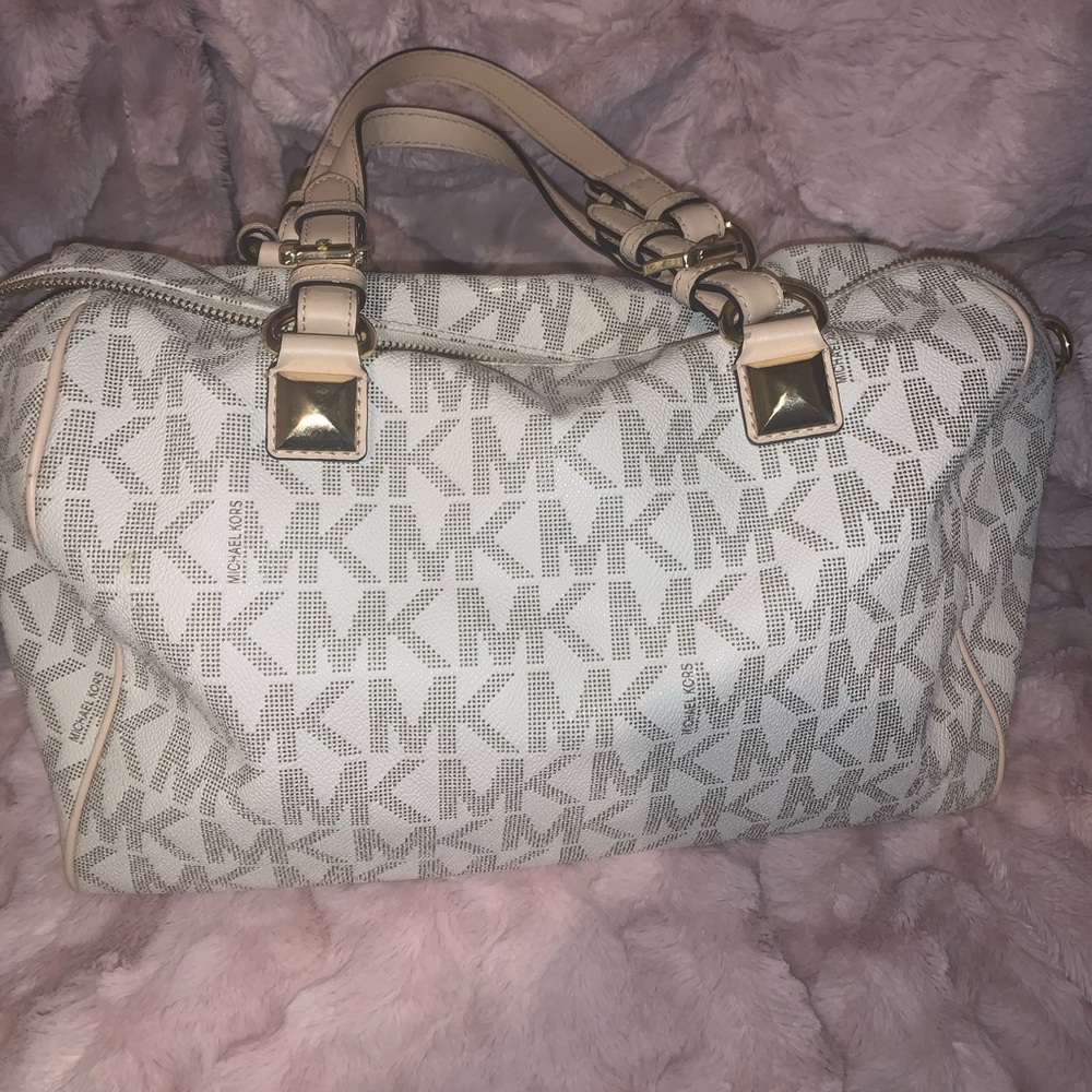Michael Kors - Picture 2 of 11